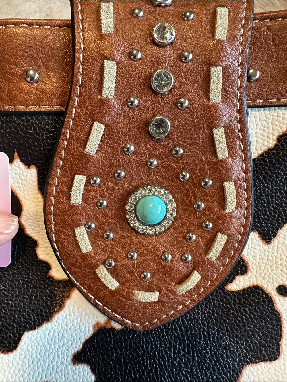 👜 NWT Western Lily Cow Print Crossbody Phone Bag Wallet - Picture 3 of 7